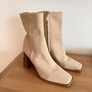 Sam Edelman Ivette Square Toe Suede Ankle Boots in Sesame 9.5